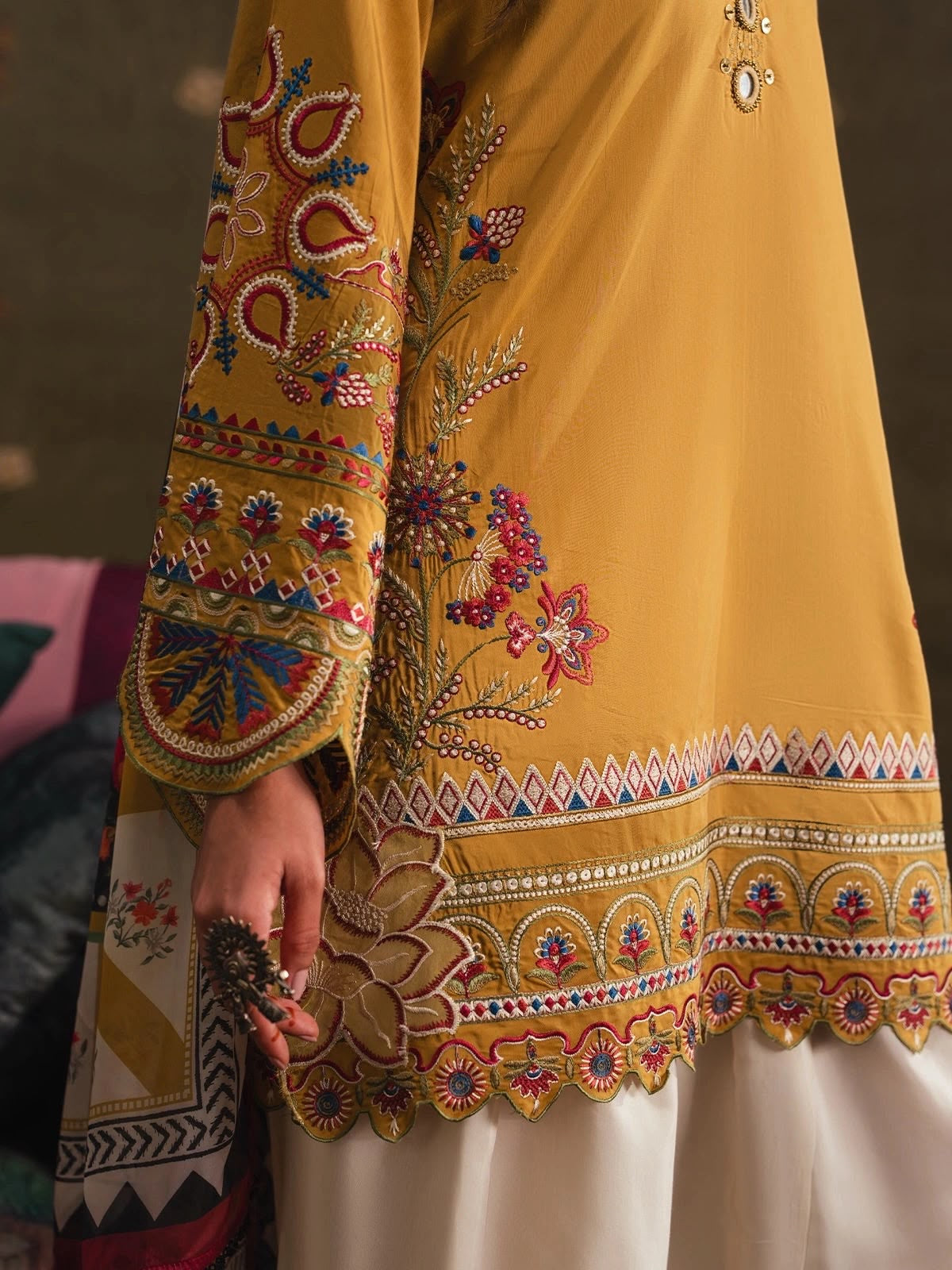 Virora embroidered 3 piece