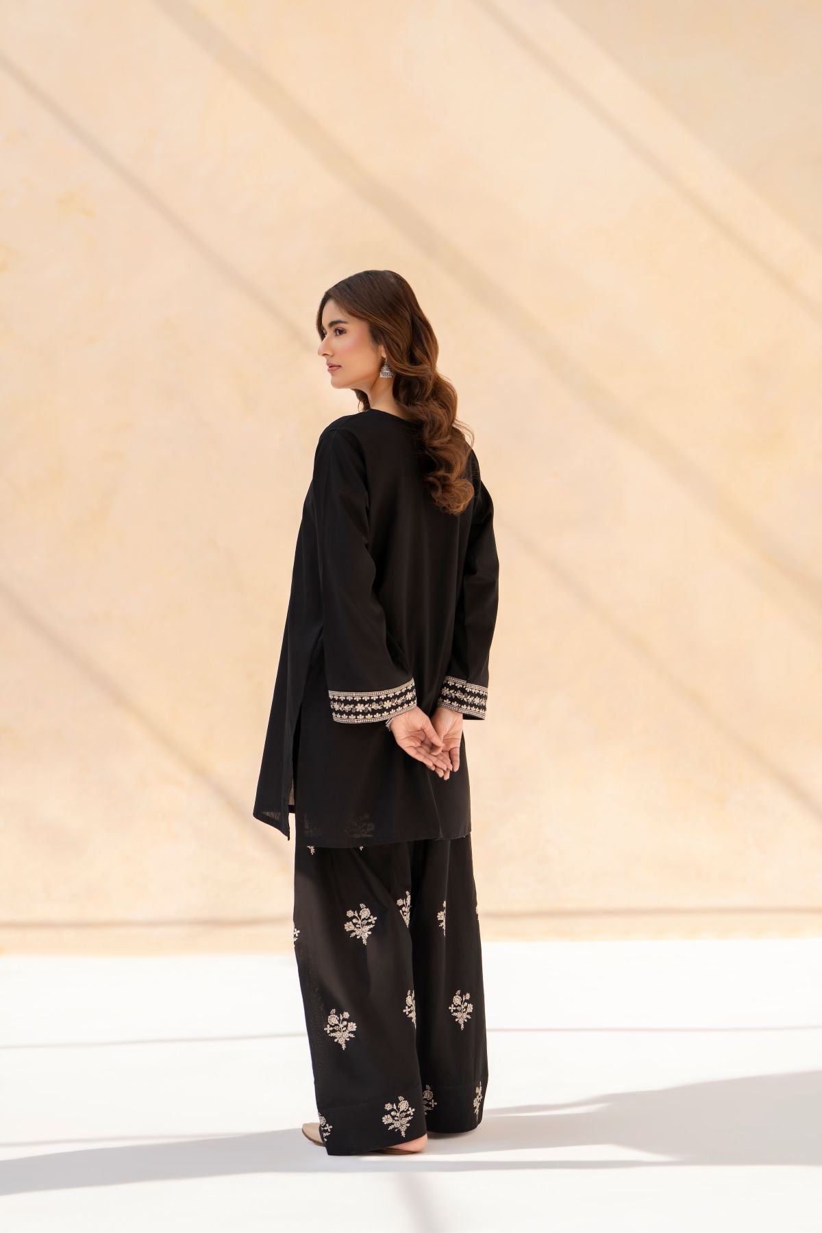 Zuha Black-3 piece | B1901