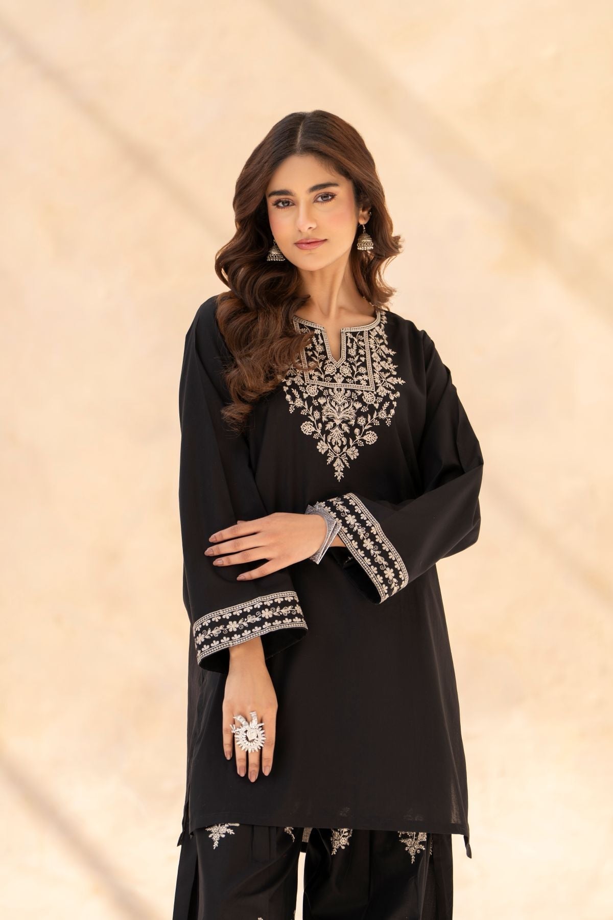 Zuha Black-3 piece | B1901